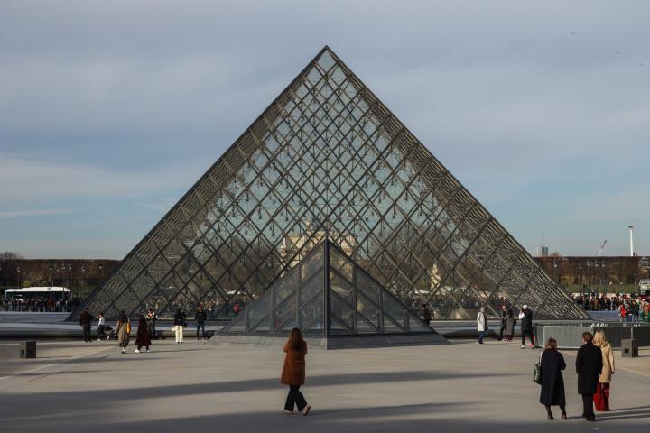Museo del Louvre (París)