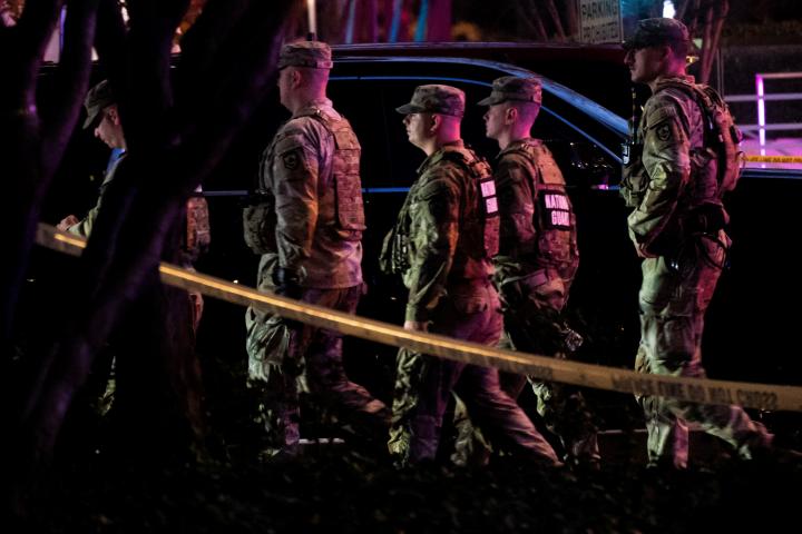 Varios miembros de la Guardia Nacional en Washington.
