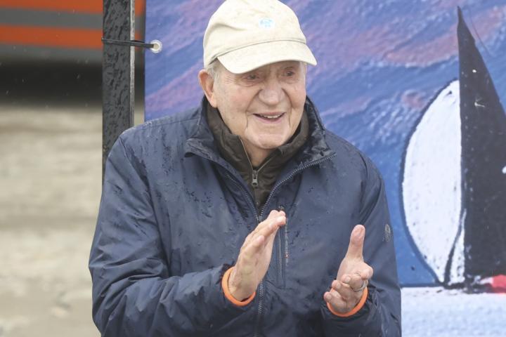El rey Juan Carlos en una entrega de premios en Sanxenxo en noviembre de 2025