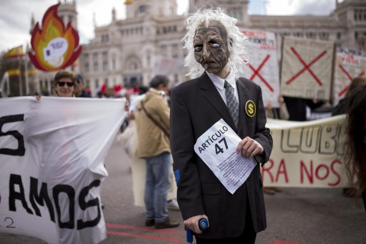 Artículos de la Constitución española que siguen sin cumplirse en 2025