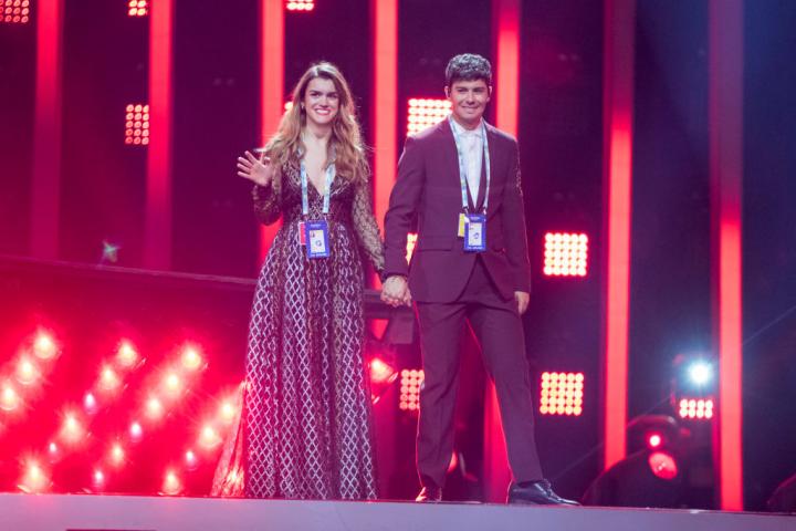 Amaia y Alfred García durante su actuación en Eurovisión 2028.