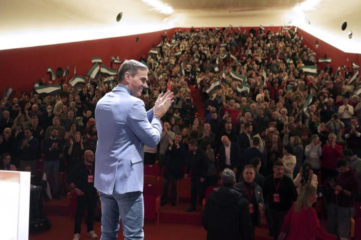 El presidente del Gobierno, Pedo Sánchez, durante el inicio de la campaña electoral de Extremadura.