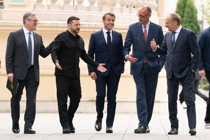 Volodimir Zelensky, rodeado de líderes europeos en una visita múltiple a Kiev