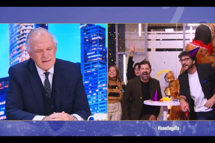 Pedro Piqueras recrea los pasos de 'Sálvame' en el programa 'La noche golfa' de Telemadrid