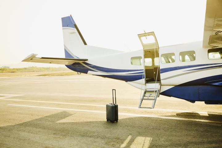 Multa de más de 3.000 euros por artículos de lujo en un aeropuerto.