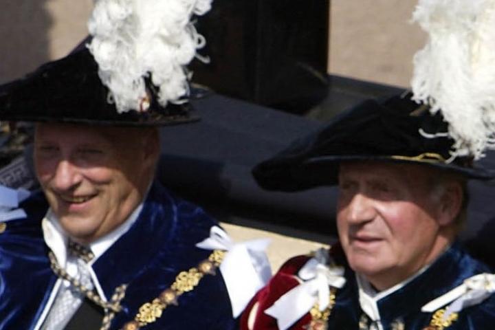 Harald de Noruega y el rey Juan Carlos en la procesión de la Orden de la Jarretera en Windsor