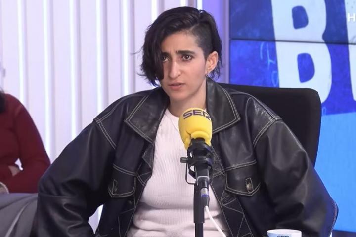 La actriz Alba Flores, durante su entrevista en el programa de la Cadena SER 'Ni tan Bien'.