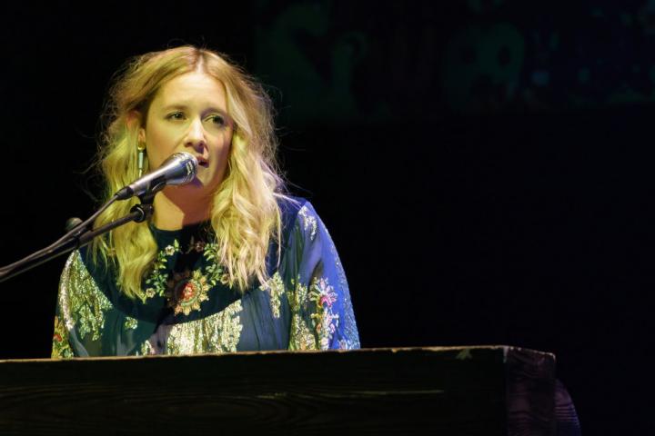 Carolina de Juan, 'Nina', vocalista de Morgan en un concierto en el Teatro Circo Price en 2022.