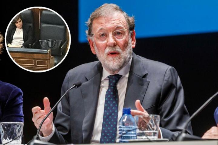 El expresidente del Gobierno Mariano Rajoy, durante la presentación de su último libro 'El arte de gobernar'; con un detalle de la moción de censura de 2018 de fondo.