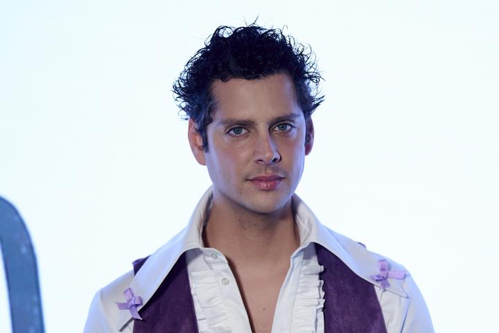 El director Eduardo Casanova en el estreno de 'Silencio'