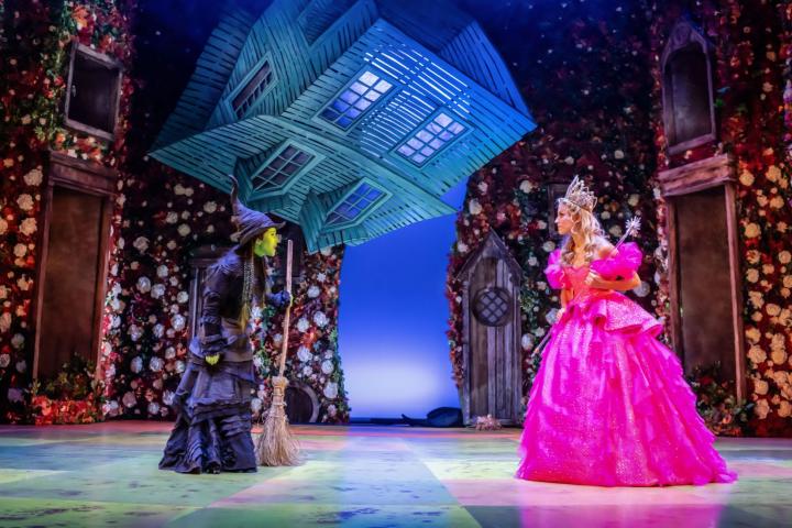 Glinda y Elphaba, enfrentadas en 'Wicked'