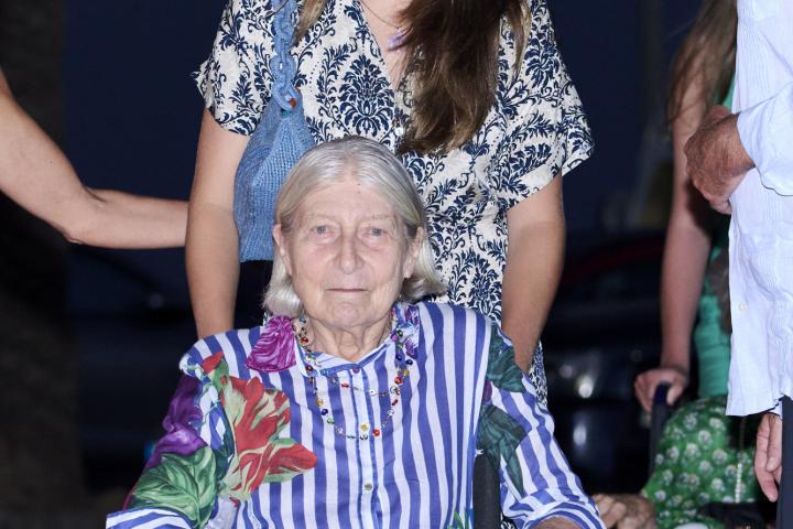 Tatiana Radziwill y la Princesa Heredera Leonor de España llegan al restaurante Mia el 4 de agosto de 2024 en Palma de Mallorca, España. (Foto de Carlos Álvarez/Getty Images)