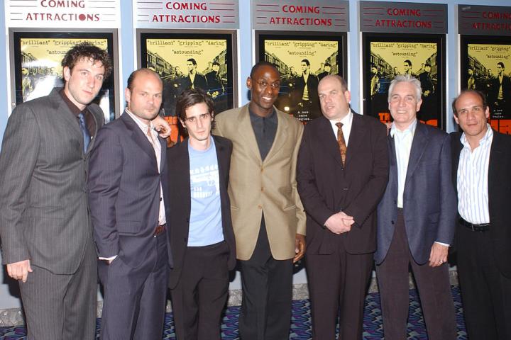 Pablo Schreiber, Chris Bauer, James Ransone, Lance Reddick, David Simon y Robert Colesberry, de estreno de la segunda temporada de 'The Wire', en 2003.