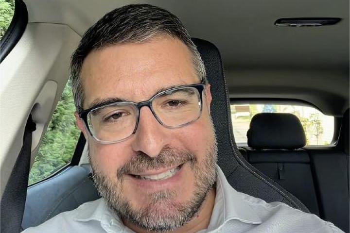 Sergio Gutiérrez, analista financiero, advierte sobre los riesgos de invertir en alquiler por habitaciones en 2026.