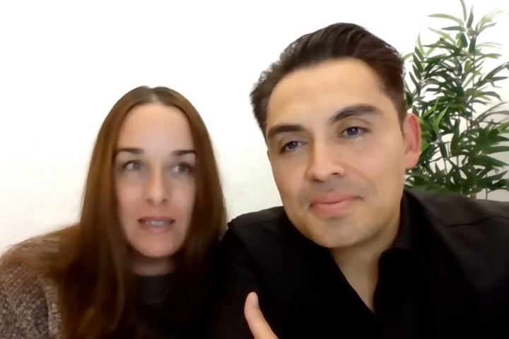 Adam y Gabby, pareja estadounidense.