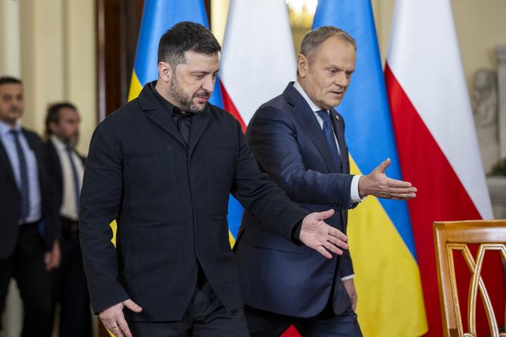 El presidente de Ucrania, Volodimir Zelenski junto a su homólogo polaco, Donald Tusk