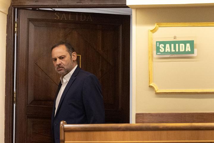 José Luis Ábalos, abatido en una imagen en el Congreso este mes de julio