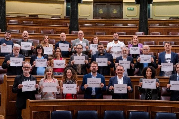 Diputados y diputadas del grupo parlamentario Sumar, en el Congreso
