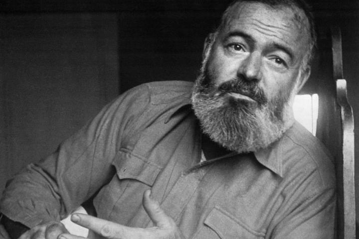 El escritor y periodista Ernest Hemingway.