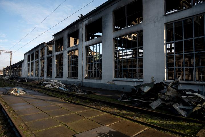 Foto de archivo de un edifico destruido tras un ataca ruso en Kiev, Ucrania.