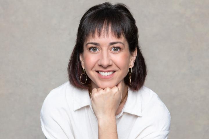 La psicóloga Alba Cardalda es autora de 'Cómo mandar a la mierda de forma educada'