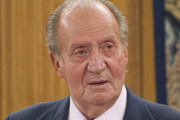 El rey Juan Carlos I en una audiencia en La Zarzuela en el final de su reinado en 2014