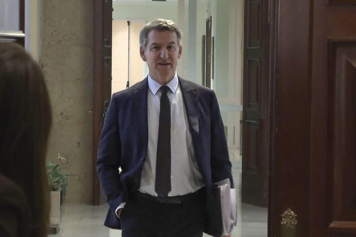 El presidente del PP, Alberto Núñez Feijóo, antes de comparecer por videconferencia ante la jueza de la DANA
