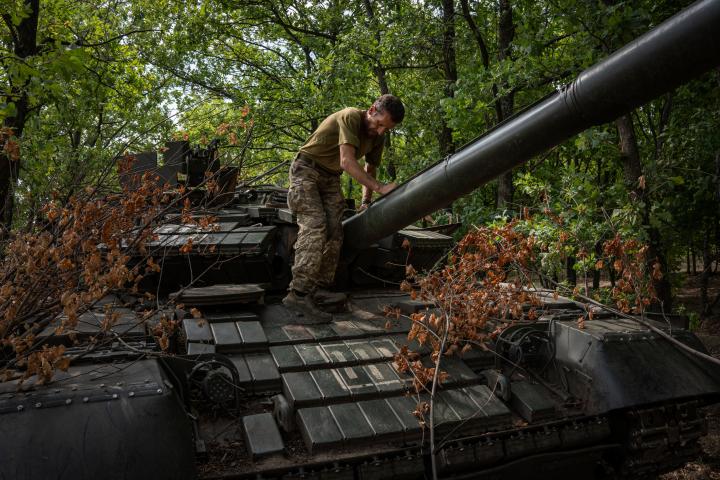 Tanque ucraniano en Donetsk