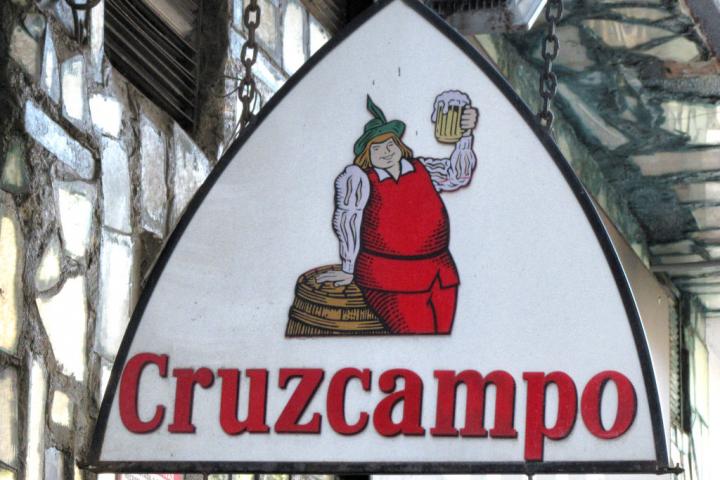 Un logotipo de Cruzcampo