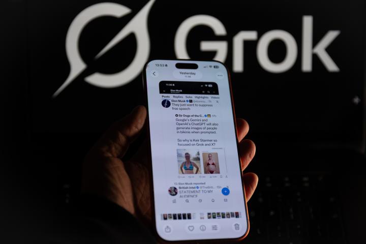 La generación de contenidos sexualizados, sin consentimiento de las personas, en la red social X.(Photo by Anna Barclay/Getty Images)