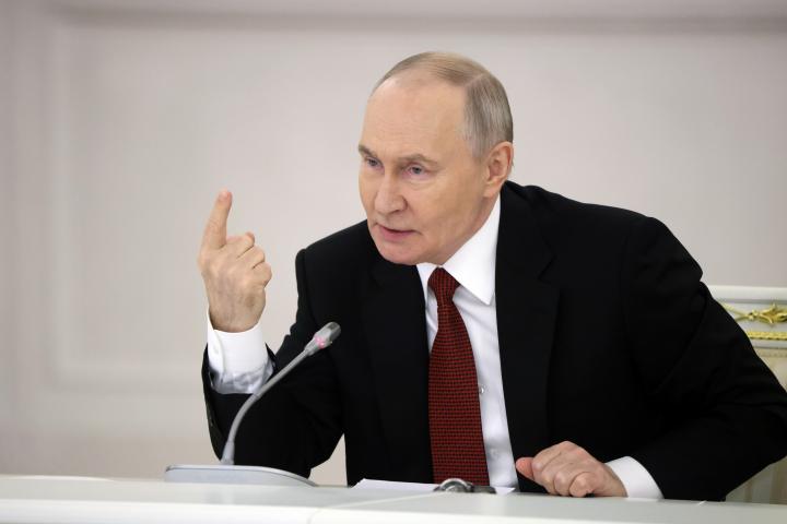 Putin durante una conferencia a finales de 2025