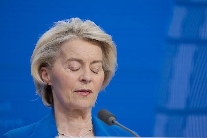 Ursula von der Leyen, circunspecta