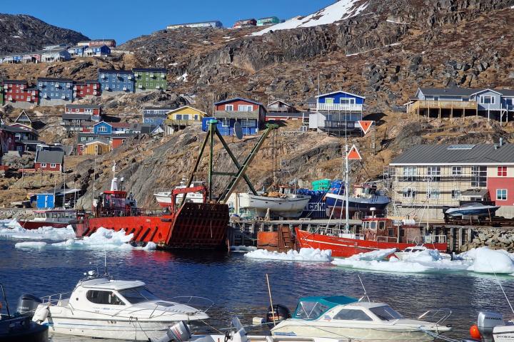 Panorámica de la localidad de Narsaq.