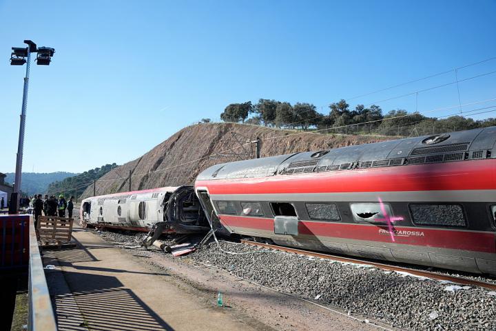 Tren de Iryo descarrillado y accidentado en Adamuz