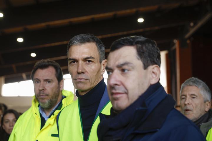Pedro Sánchez, junto a Moreno Bonilla, Puente y Marlaska