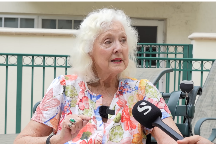 Sandra Hart, youtuber de 86 años.