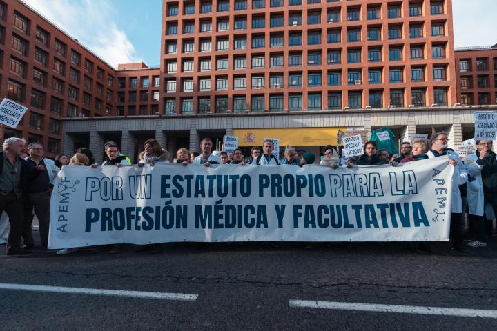 Imagen de archivo de una de las protestas de personal médico, en reclamación de un estatuto propio, ante el Ministerio de Sanidad, en Madrid.