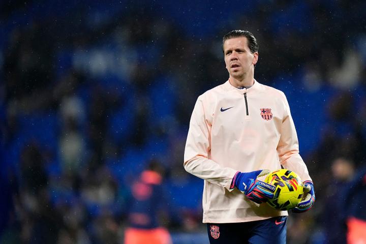 Szczęsny durante el calentamiento antes del encuentro entre el Barça y la Real Sociedad.