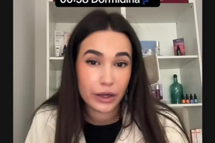La farmacéutica Claudia Alvega, que tiene 640.000 seguidores en TikTok
