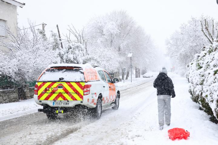 La ciudad de Madrid completamente nevada