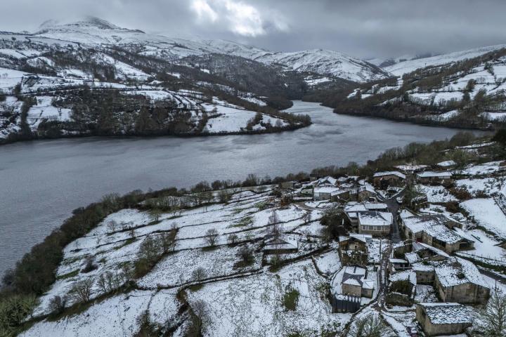 Vista aérea de Chandrexa de Queixa (Ourense), tras el paso de la borrasca Kristin, el 28 de enero de 2026.