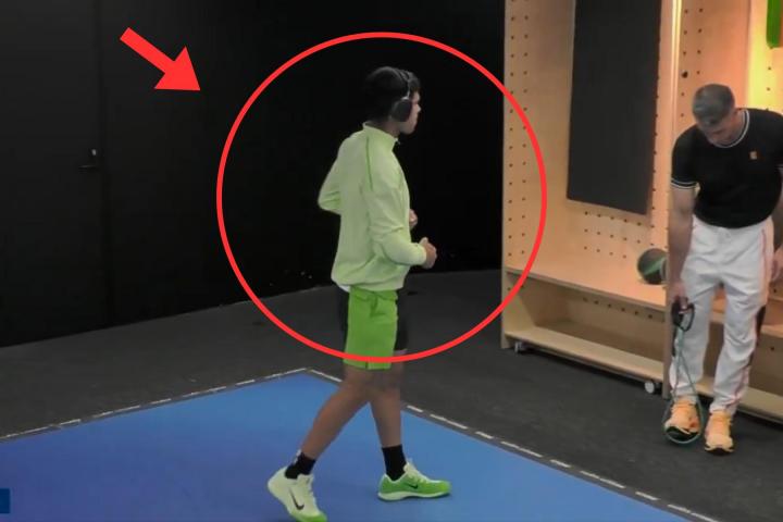 Carlos Alcaraz, instantes antes de la final del Open de Australia.