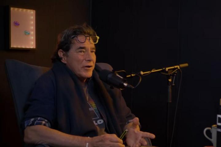 Javier, médico de urgencias, en el pódcast 'El Hombre Descalzo'.