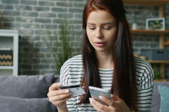 La posibilidad de consultar movimientos, realizar transferencias o gestionar productos de ahorro en segundos está transformando las expectativas sobre cómo debe funcionar un banco.