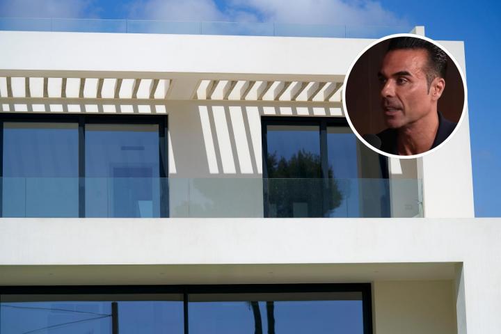 Composición de la fachada de una casa y Christian, propietario de una vivienda en Alicante.