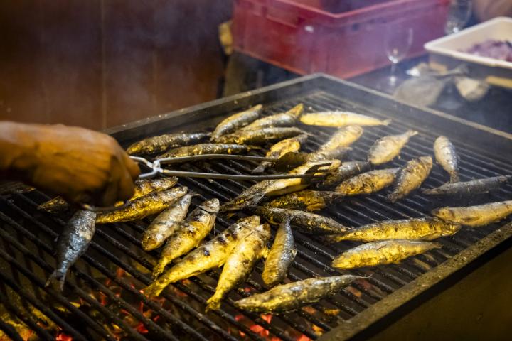 Sardinas en la parrilla