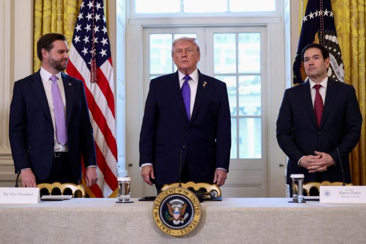 Imagen de archivo con el presidente de EEUU, Donald Trump; el vicepresidente J.D. Vance y el secretario de Estado, Marco Rubio; en el Despacho Oval de la Casa Blanca.
