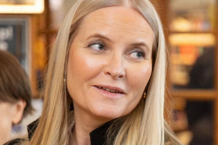Mette-Marit de Noruega en el 100 aniversario de la Biblioteca Fredrikstad