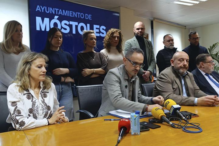 El alcalde de Móstoles, Manuel Bautista, en la rueda de prensa de este jueves
