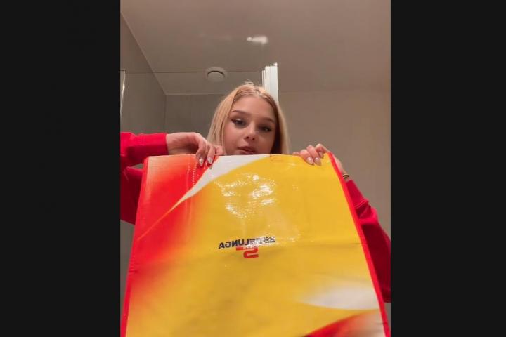 Sofía Val, bailarina sobre hielo que representa a España en los JJOO de invierno.